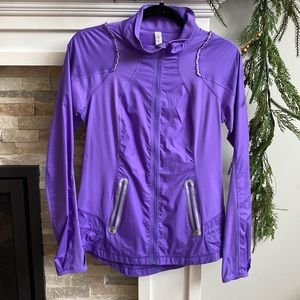 Adorable LULULEMON lightweight jacket.